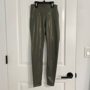 NWT AllFenix Liquid 7/8 Legging in Olive